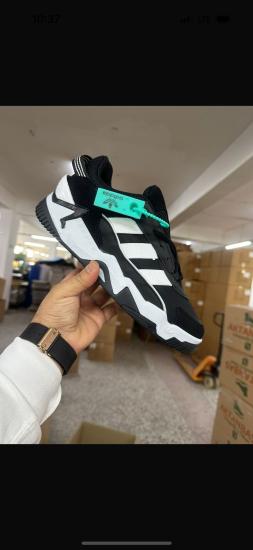 Adidas Erkek Ayakkabı